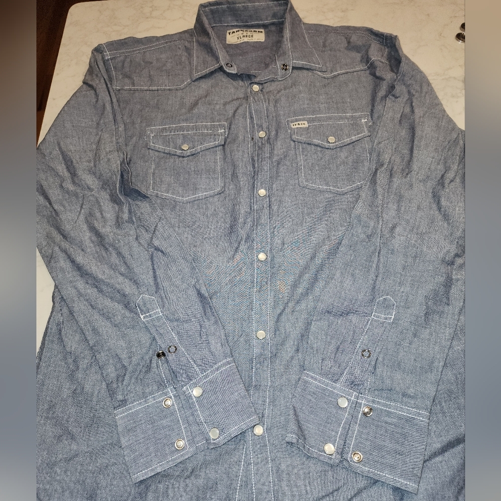 TankFarm Chambray Gray/Blue Pearl Snap top